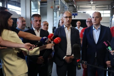 "ULAGANJA U ZDRAVSTVENU INFRASTRUKTURU SU MEĐU PRIORITETIMA VLADE SRBIJE": Macut i Lončar obišli radove na Zavodu za urgentnu medicinu (FOTO)