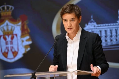 "KURTIJEV SISTEM STVARA NEPODNOŠLJIVE USLOVE ZA SRBE!" Oglasila se Brnabićeva nakon prebijanja Nenada Raškovića: Delićemo užasne slike kako bi svet video istinu!
