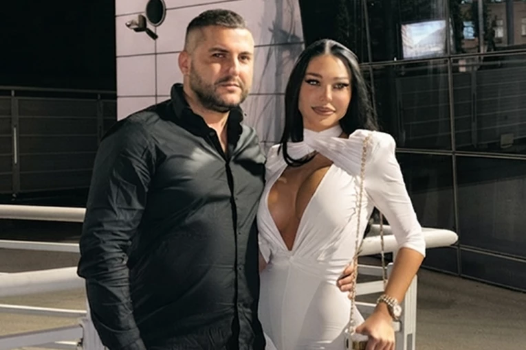 PRVA IZJAVA MAJE MARINKOVIĆ NAKON DEMOLIRANJA ASMINOVOG AUTA: Od Durdžića ni traga, ni glasa, a OVE reči odjekuju! (FOTO)