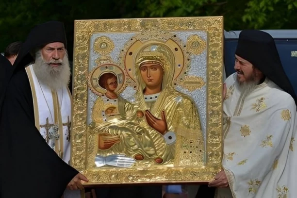 NAJVEĆA ČUDA "TROJERUČICE": Svedočanstva o isceljenjima, zaštiti od požara, pomoći nemoćnima…