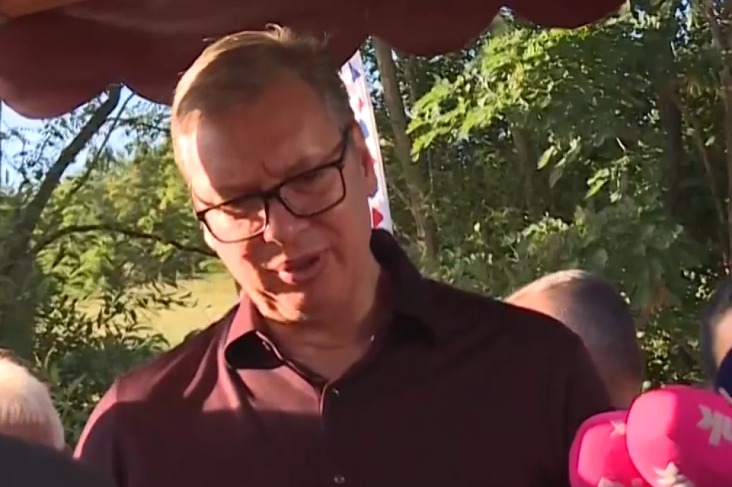 VUČIĆ U DREŽNIKU! Građani dočekali predsednika na velikom narodnom okupljanju!