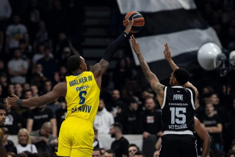 "BOMBA" NA KOŠARKAŠKOJ PIJACI: Loni Voker ponuđen Partizanu!