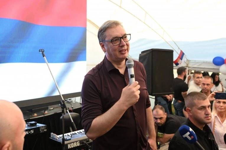MILIJARDU EVRA ULAGANJA U ZAPADNU SRBIJU! Vučić u Drežniku poslao jasnu poruku: Za par meseci su izbori, IDEMO DA IH POBEDIMO!