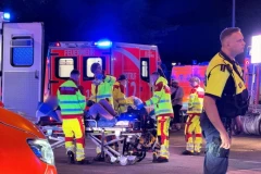 OVAJ ČOVEK JE POKOSIO LJUDE NA ULICI: Zaleteo se autom, pa ubio jednu, a povredio 16 osoba! (FOTO, VIDEO)