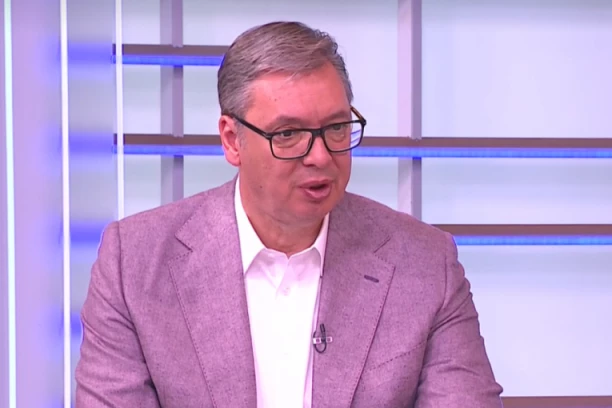 VUČIĆ SE OBRAĆA GRAĐANIMA: Pare ne padaju s neba, one dolaze napretkom ekonomije