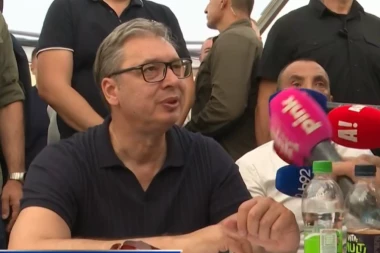 "ONI KOJI NAPADAJU PORODICU, DOKAZUJU DA NE RAZUMEJU SRPSKO DRUŠTVO!" Vučić sa narodom u Bogatiću: Gradićemo puteve, to je ljudima najpreče!