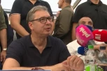 VUČIĆ SA NARODOM U BOGATIĆU! Reka ljudi ga oduševljeno dočekala!