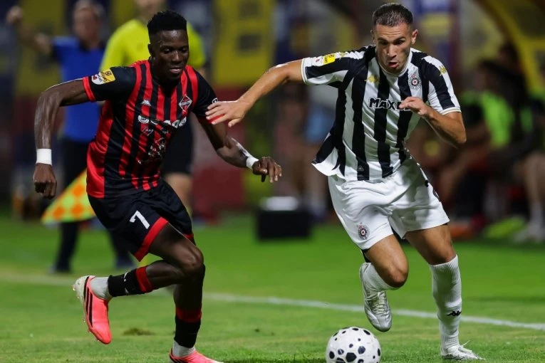 MAČVA - PARTIZAN: Kakav haos u nastavku utakmice, crveni karton pa šokantan gol! (VIDEO)