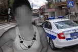 MAJA POZVALA PORODICU I MOLILA ZA POMOĆ, BRAT NA KAMERI GLEDAO KAKO JE VLADIMIR TUČE! Muk u selu kod Bora nakon stravičnog ubistva i samoubistva: Dvorište je bilo PUNO KRVI!