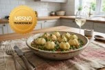 ŠTA KUVANO DANAS ZA RUČAK? Recept iz stare bakine sveske za mladi grašak sa knedlama