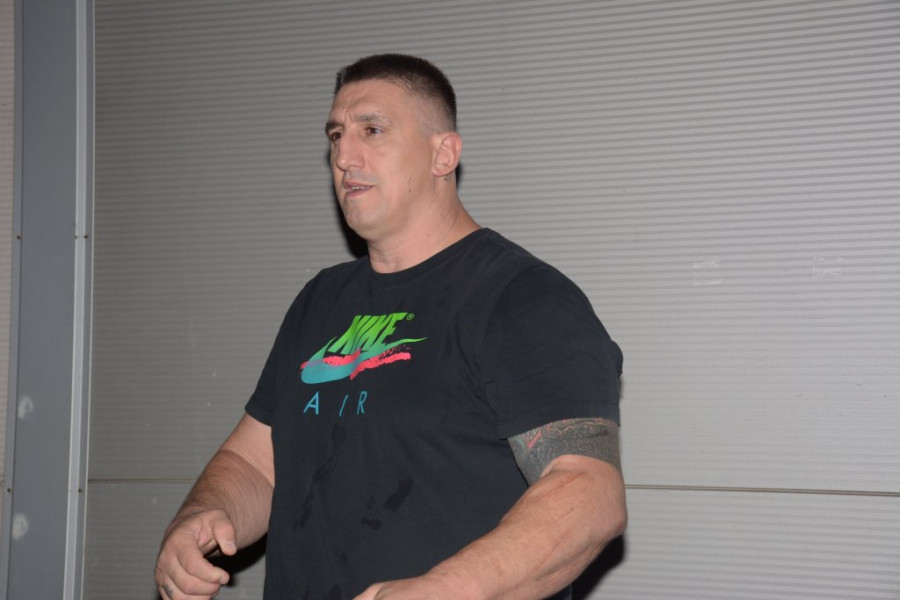 "PAS SKOČIO IZ LAVABOA U KADU": Jezivo - ovako se Kristijan Golubović pere od MONSTRUOZNOG ČINA!