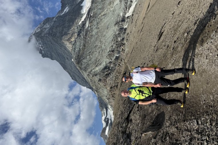 Srpski alpinisti na vrhu Materhorn