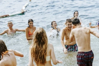 Gujon: Vodili smo više od 750 dece iz srpskih enklava sa KIM na more prethodnih 15 god