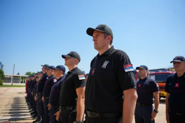 DAČIĆ ISPRATIO SRPSKE VATROGASCE U FRANCUSKOJ! Velika pomoć u gašenju šumskih požara! (FOTO, VIDEO)