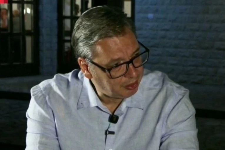 VUČIĆ SE OBRAĆA GRAĐANIMA! O svim aktuelnim temama govori za TV Niš!