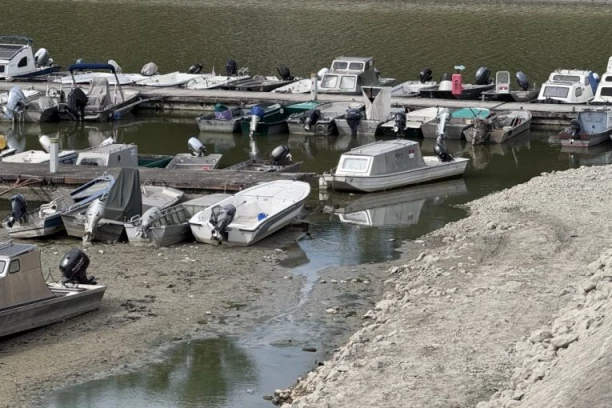 ALARMANTO STANJU U SRBIJI, STIGAO HITAN APEL! Završena sednica Štaba za VANDREDNE SITUACIJE!