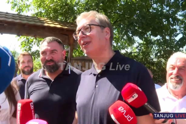 VUČIĆ STIGAO U TEMSKU! Predsednik obilazi gazdinstvo porodice Pančić!