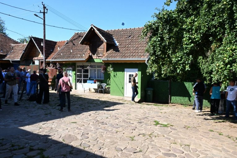 Temska dočekuje Vučića