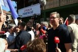 LEKARI NA SELU DOBIJAJU VEĆE PLATE! Vučić predložio povećanje od čak 20 odsto!