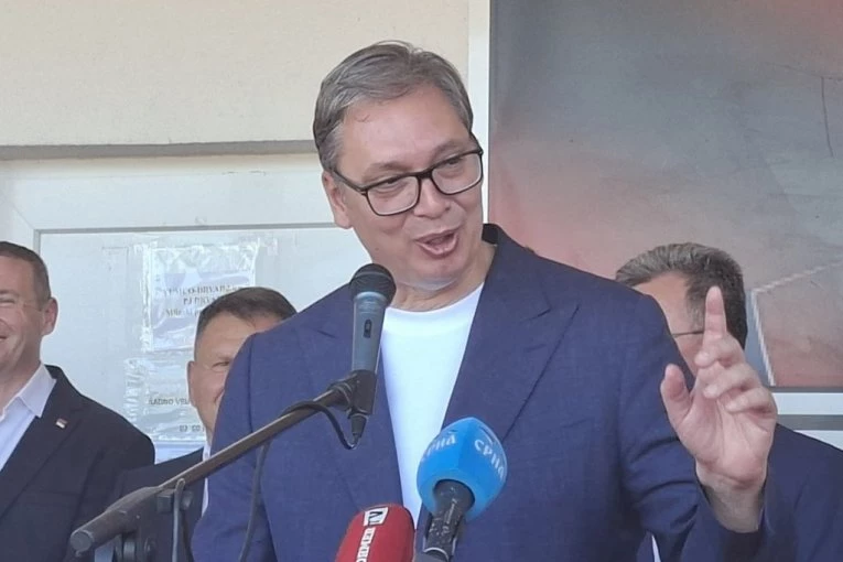 "PRVI PUT ĆE PREDSEDNIK SRBIJE OVO URADITI"  Vučić se obratio porukom iz Mrkonjić Grada i otkrio šta je prioritet!