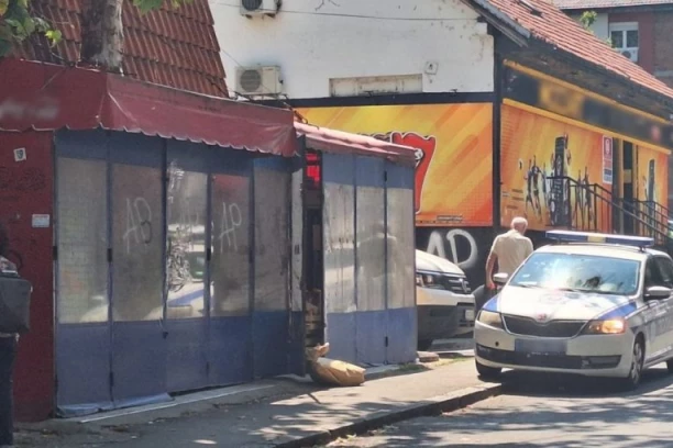 UMRO TOKOM INTIMNOG ODNOSA? Ispituju se okolnosti misteriozne smrti muškarca na Karaburmi: Voleo je sado-mazo igrice