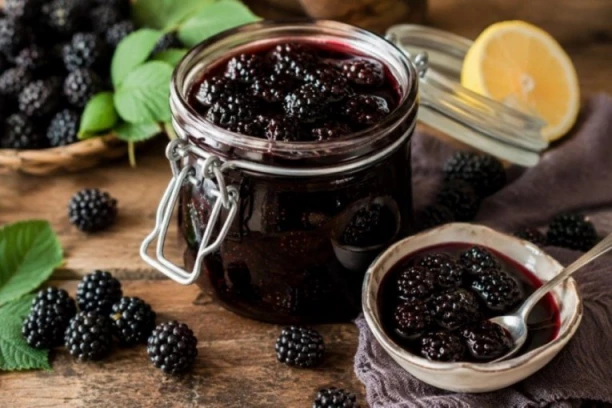 SLATKO OD DIVLJIH KUPINA KAO NEKADA: Mirisno, gusto i puno celih plodova (RECEPT)