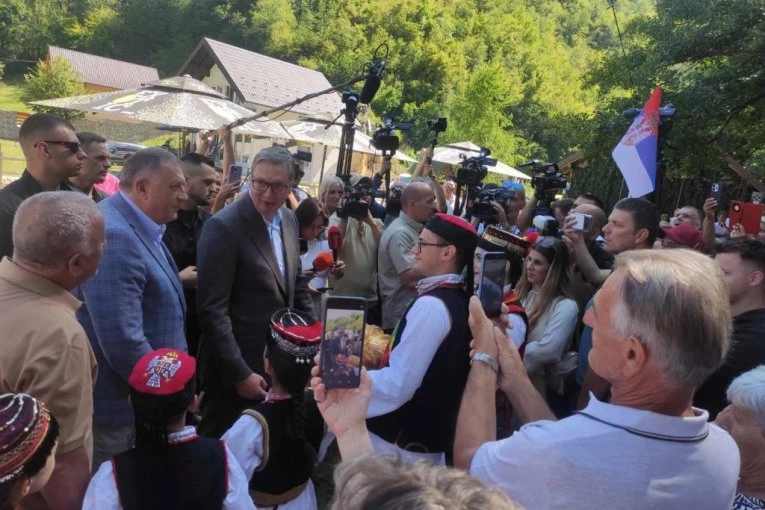 OPASNA ZAMKA  ZA SRBE! Osmišljena perfidna strategija protiv našeg naroda