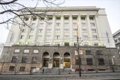 GOMILAJU PREDMETE U ORMARIMA! Jedan sud je odavno zreo ze remont