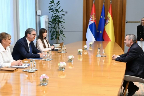 OPROŠTAJNA POSETA U ZNAKU PRIJATELJSKIH ODNOSA DVE ZEMLJE! Vučić se sastao sa ambasadorom Azerbejdžena u Palati Srbija!