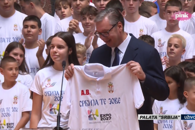 Vučić sa mladim sportistima
