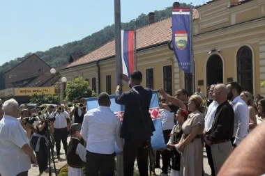 ODJEKNULE PRANGIJE, GUČA JE NA NOGAMA: Otvoren 65. Sabor trubača - večeras grmi stadion!