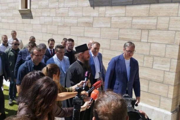 PRLJAVI PLAN NA DELU: RUŠE SPC DA BI SRUŠILI DRŽAVU! Propao prvi udar na Crkvu, sledi drugi, još žešći