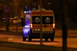 IZBODEN MUŠKARAC! Krvavi obračun ispred zgrade BIGZ-a u Beogradu - POSLE SVAĐE ZARIO MU NOŽ U GRUDI!