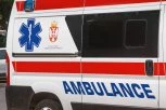 DEVOJKA (24) HITNO OPERISANA! Evo u kakvom je stanju žrtva koju je NOŽEM IZBOLA MALOLETNICA (15): Policija traga za osumnjičenom