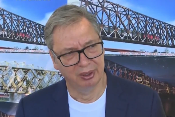 VUČIĆ OBILAZI RADOVE NA STAROM ŽELEZNIČKOM MOSTU: "Vozom ćemo za 15 minuta dolaziti od centra do AERODROMA"