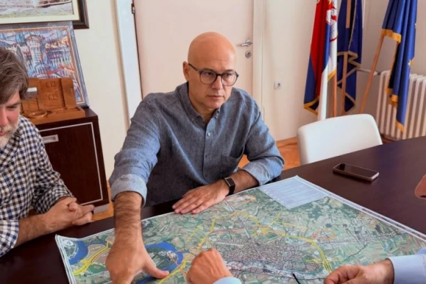 "ČUVAJUĆI SVOJU ISTORIJU I ULAŽUĆI U BUDUĆNOST, GRADIMO SNAŽNIJU SRBIJU!" Vučević u Svilajncu o planovima i projektima važnim za građane!