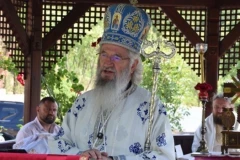 VLADIKA JOVAN IZ MANASTIRA PETKOVICA UPOZORIO: Čoveku koji nema smirenje sve propada