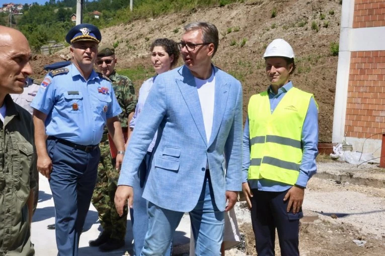 ZA MENE SU SVI GRAĐANI! Vučić: Nemojte da delite ljude po verskoj pripadnosti!