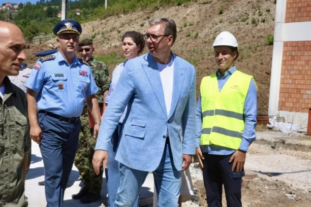 ZA MENE SU SVI GRAĐANI! Vučić: Nemojte da delite ljude po verskoj pripadnosti!