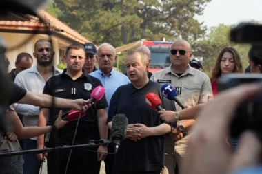 DAČIĆ SAOPŠTIO DOBRE VESTI: Situacija sa požarima stabilna, nisu ugroženi ljudski životi ni kuće