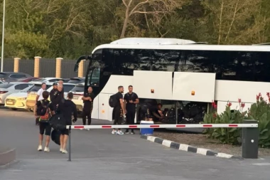 PARTIZAN DOČEKAO TRAKTOR?! Ne, nije šala, crno-beli ostali u ŠOKU u Kazahstanu, ali ni to nije sve! (FOTO)