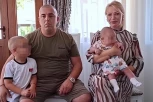 VELIKA RADOST U TUMANU: Milena i Željko svedoče kako su se pre godinu dana molili za potomstvo, a danas su sina Jakova krstili u ovoj svetinji (VIDEO)