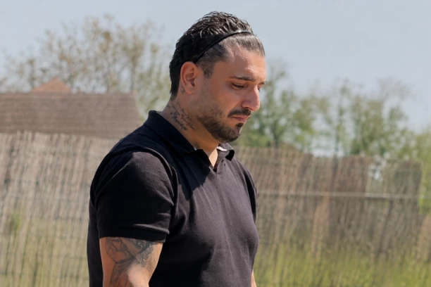 SLOMLJENO SRCE I BELI GOLUB: Potresna objava Darka Lazića LEDI KRV U ŽILAMA, od tuge i bola samo je ovo rekao (FOTO)