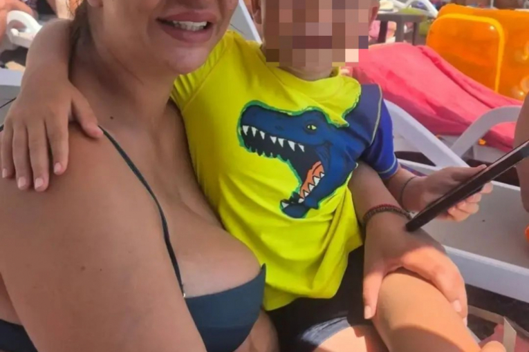Miljana Kulić sa sinom Željkom na Crnogorskom primorju