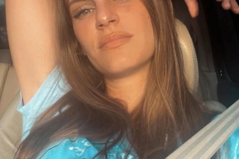 Pevačica Jovana Jeremić se porodila!