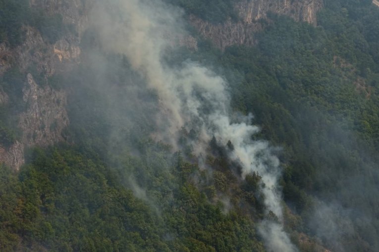 Požar na području Konjica (Bosna i Hercegovina) 