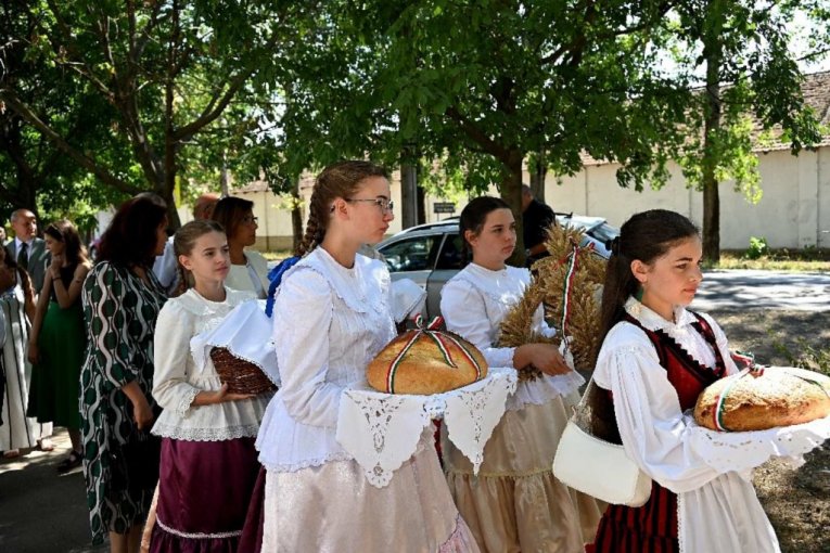Miholjski susreti sela