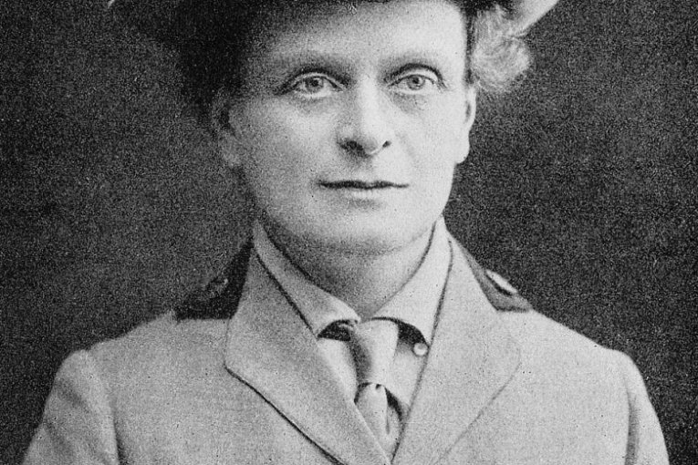 Spomenik dr Elsi Mod Inglis
