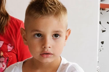 NESTAO ČETVOROGIŠNJI BOGDAN NA LETOVANJU U ALBANIJI! Majka u teškom emotivnom stanju, moli za pomoć na sve strane!