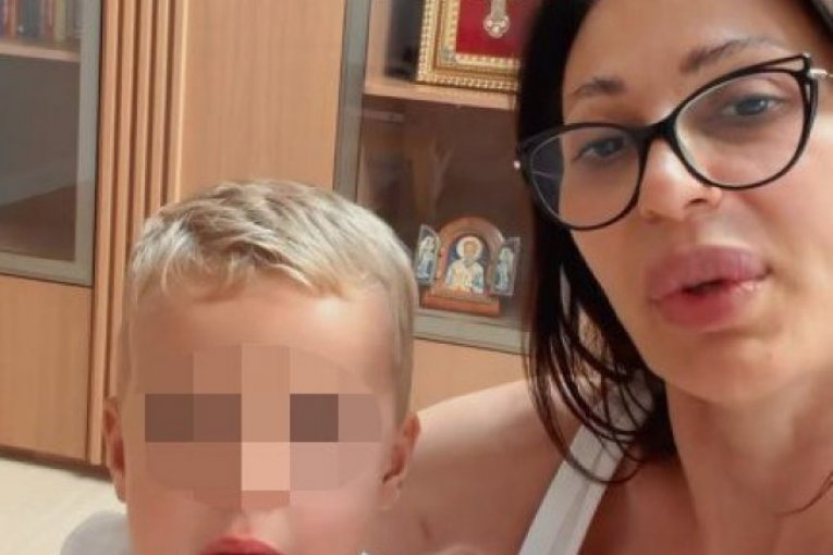 Ceca Ražnatović sa unucima Krstanom i Isaijom